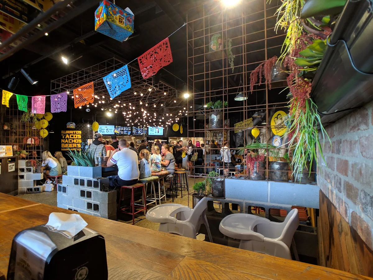 Vibe, Guzman y Gomez - Fountain Plaza