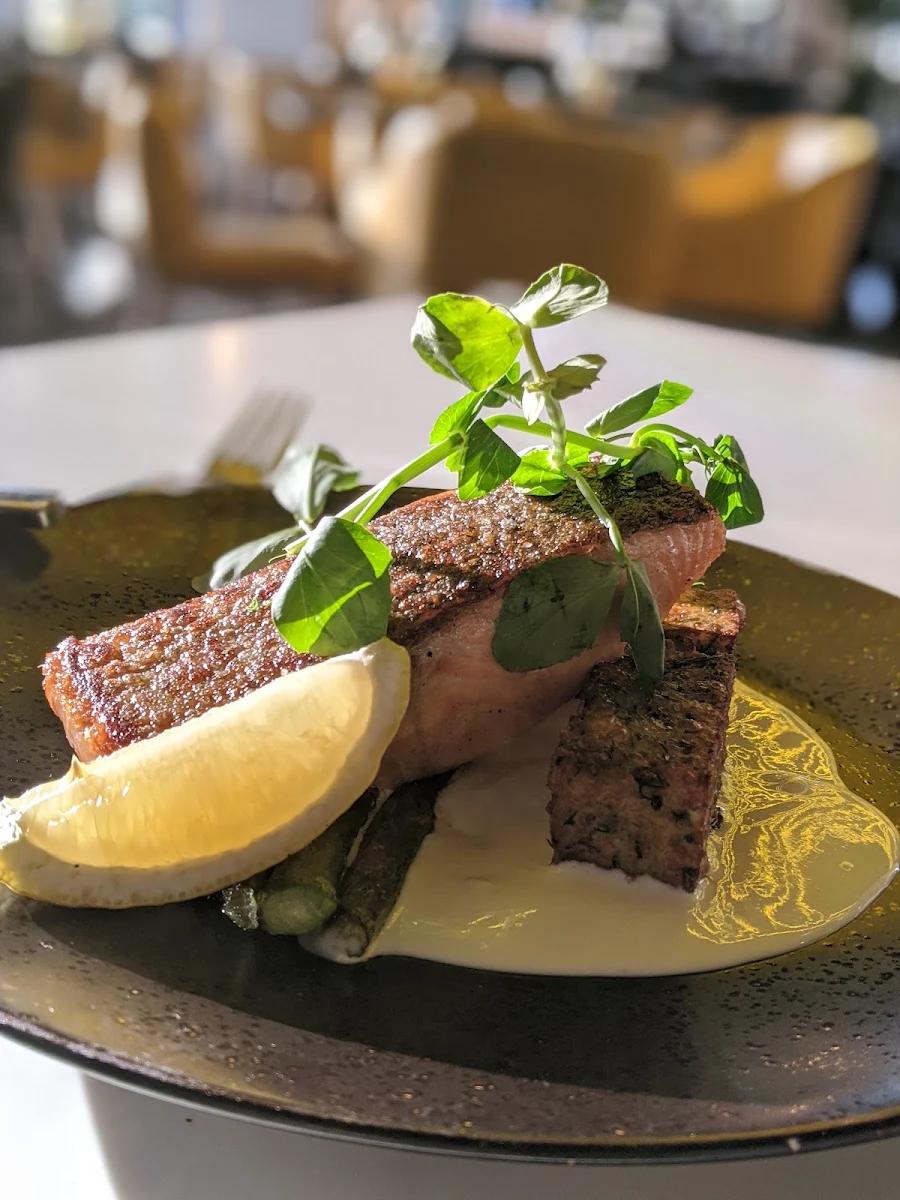 Food & drink, MOMAMI Restaurant
