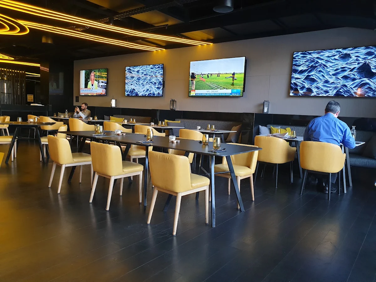 Vibe, MOMAMI Restaurant