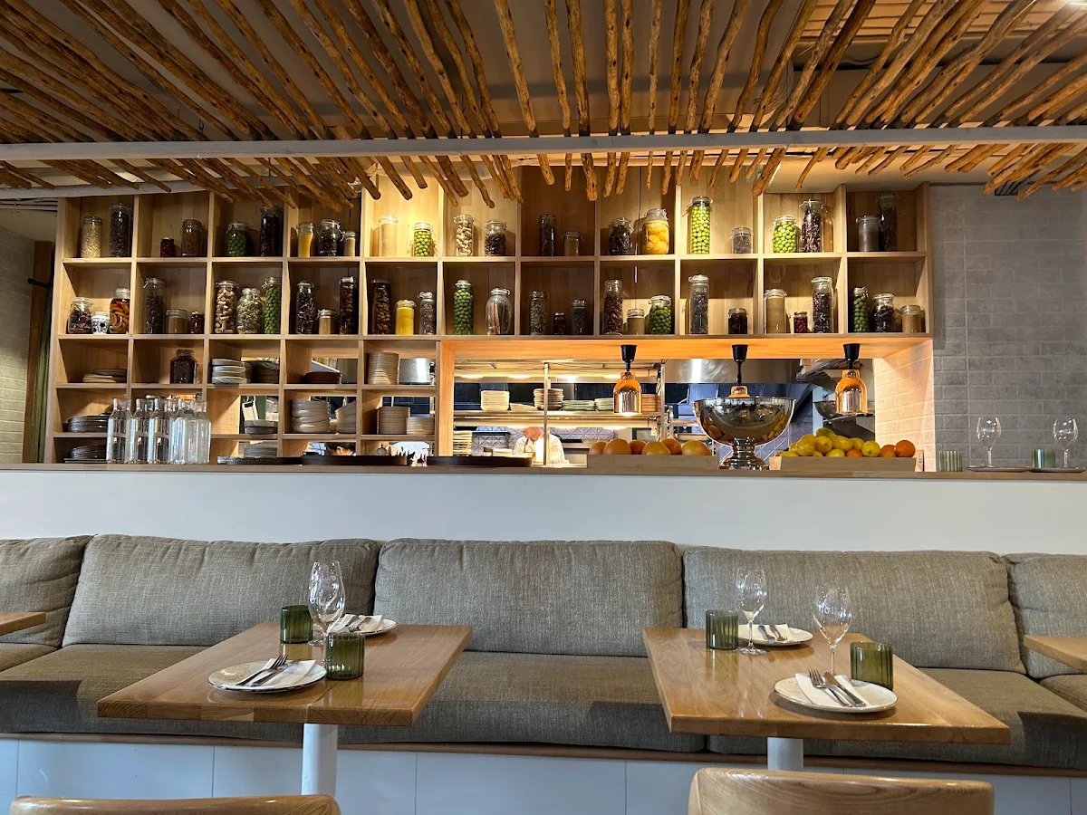 Vibe, Olive Restaurant