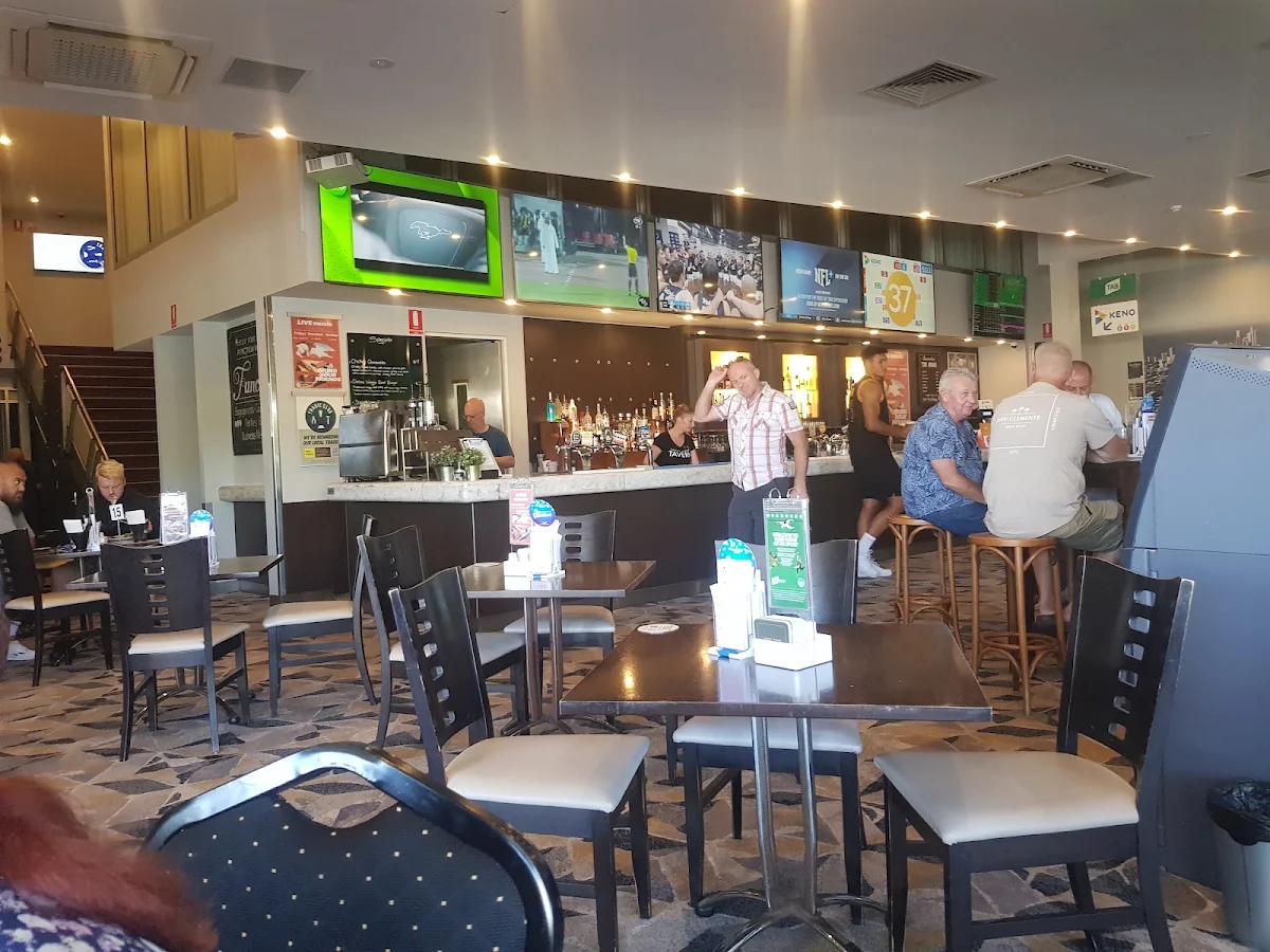 Vibe, Ferry Road Tavern