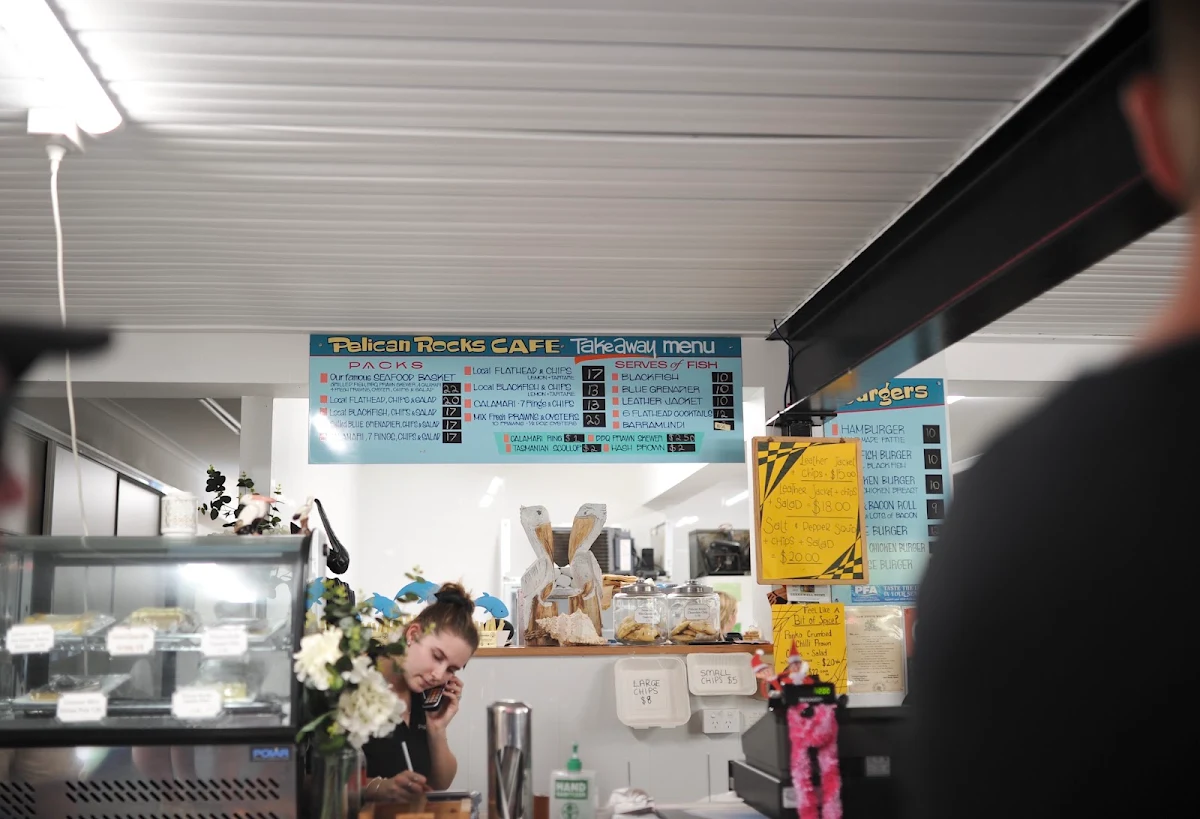 Vibe, Pelican Rocks Seafood Restaurant & Cafe