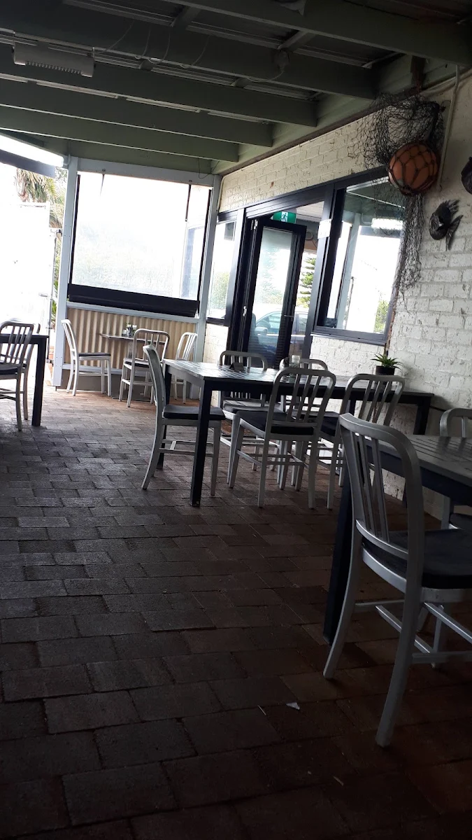 Vibe, Pelican Rocks Seafood Restaurant & Cafe