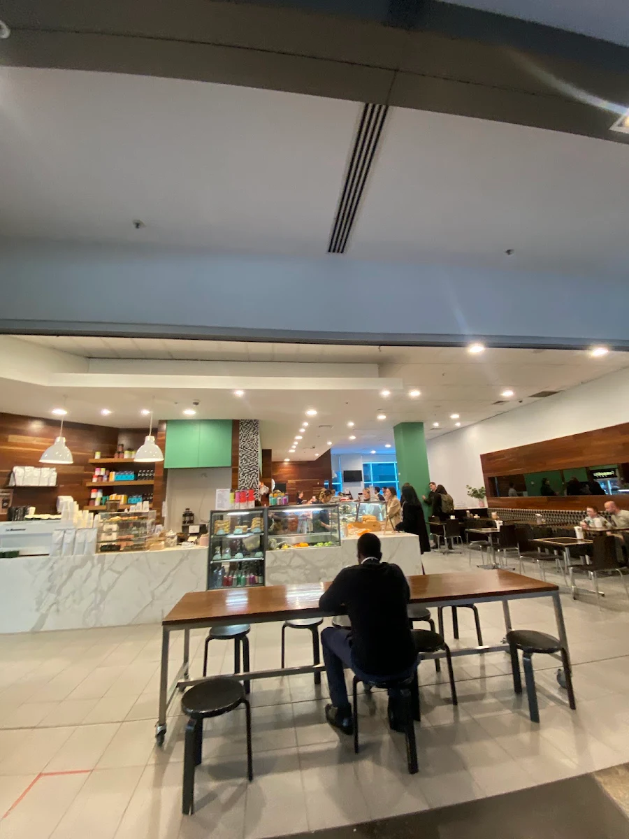 Vibe, Commodity Cafe