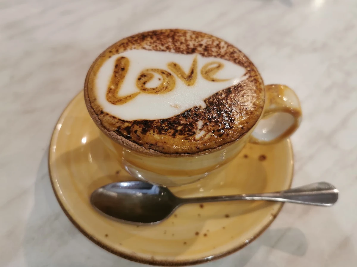 Food & drink, SHINE CAFE