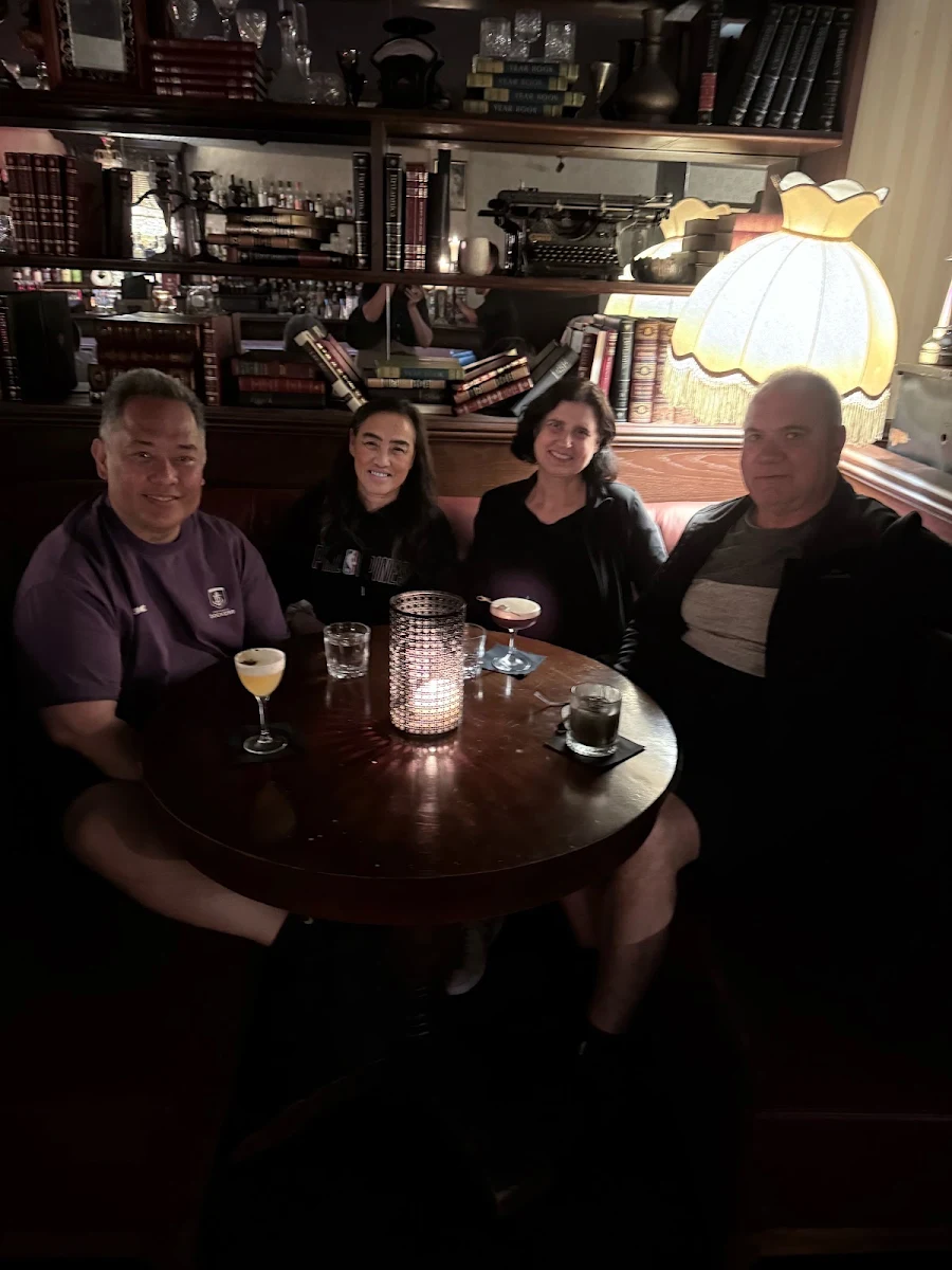 Vibe, L'Chaim Bar