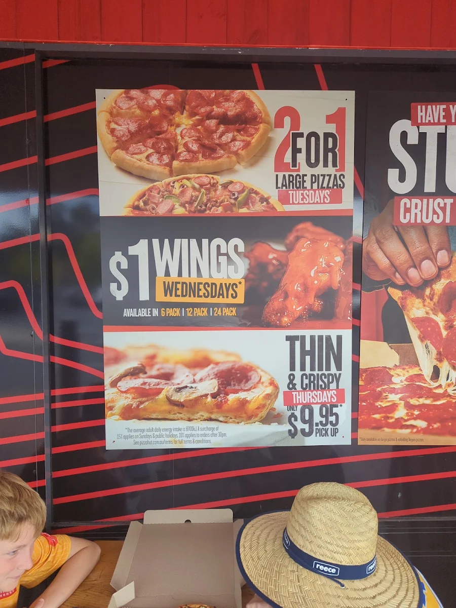 Menu, Pizza Hut Jerrabomberra