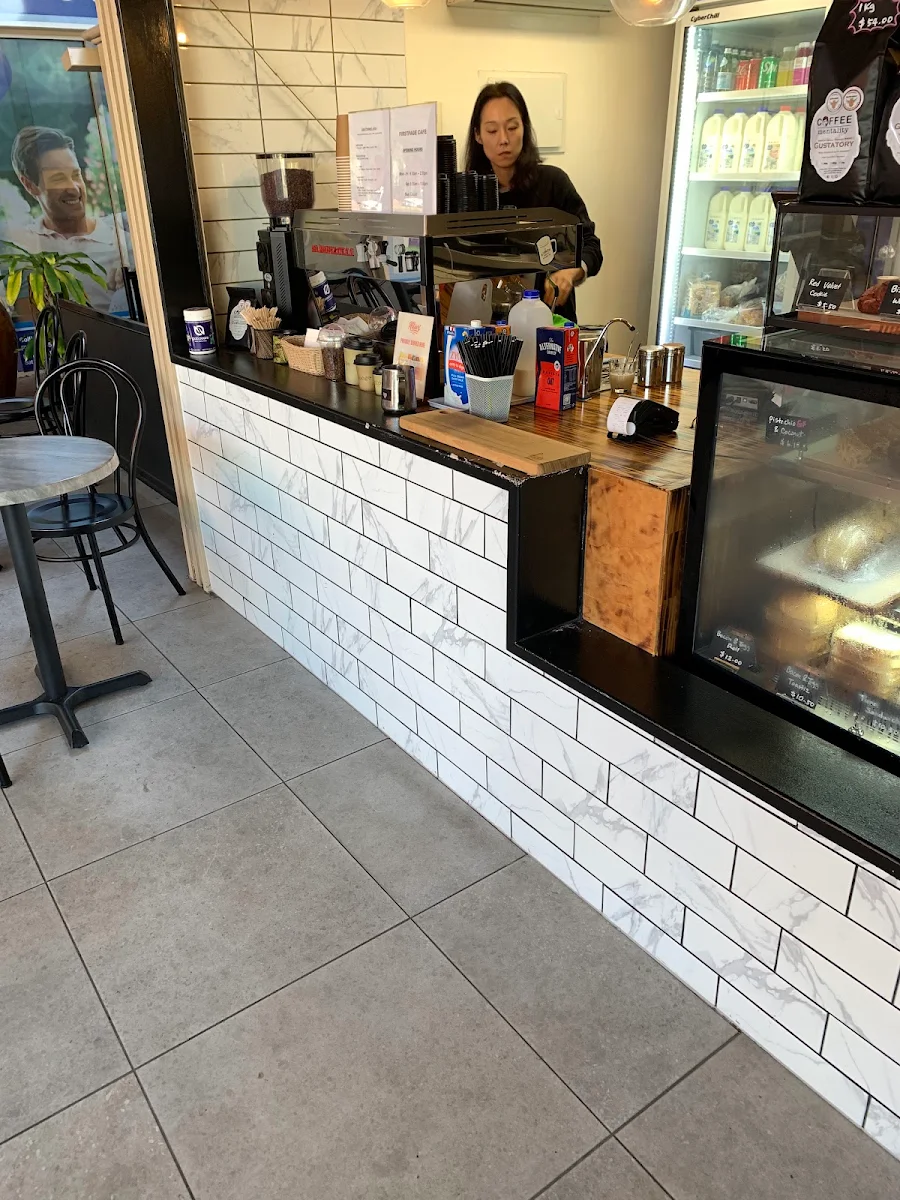 Vibe, Firstpage Cafe