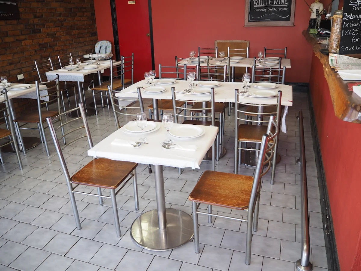 Vibe, Tony's Pizza Restaurant