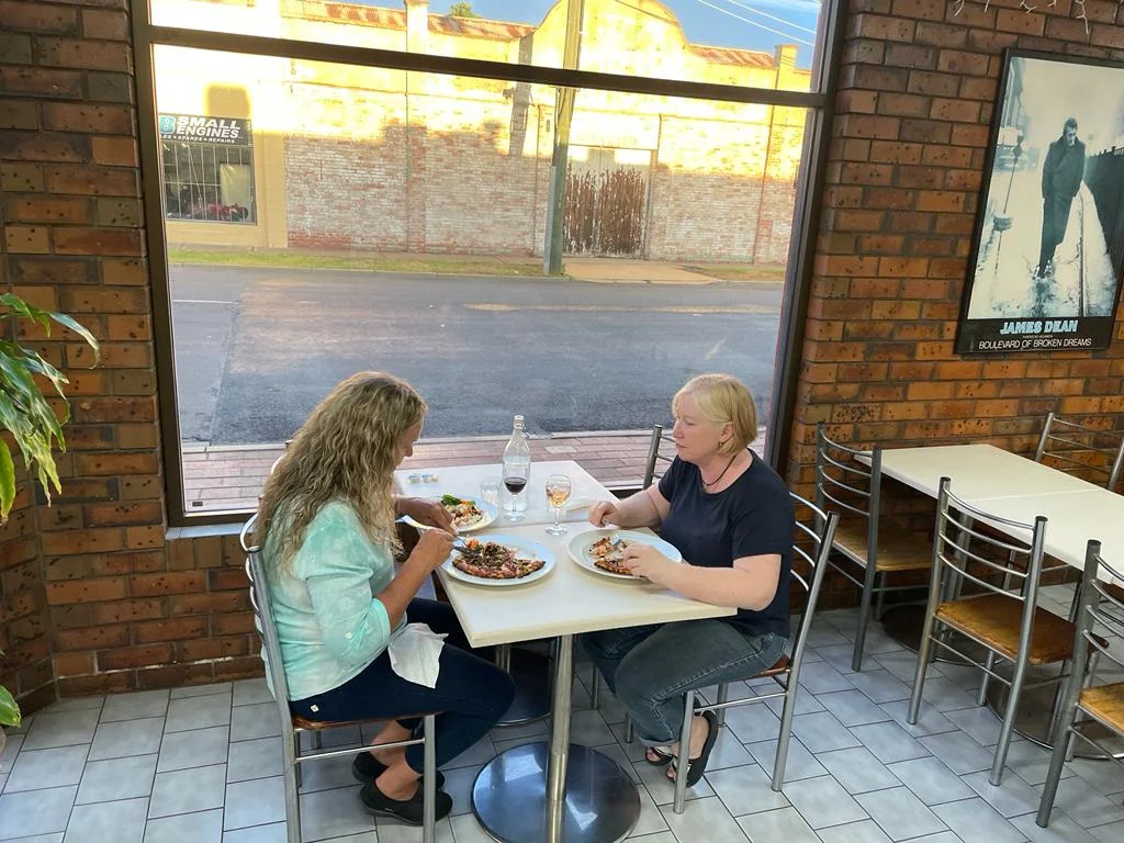 Vibe, Tony's Pizza Restaurant