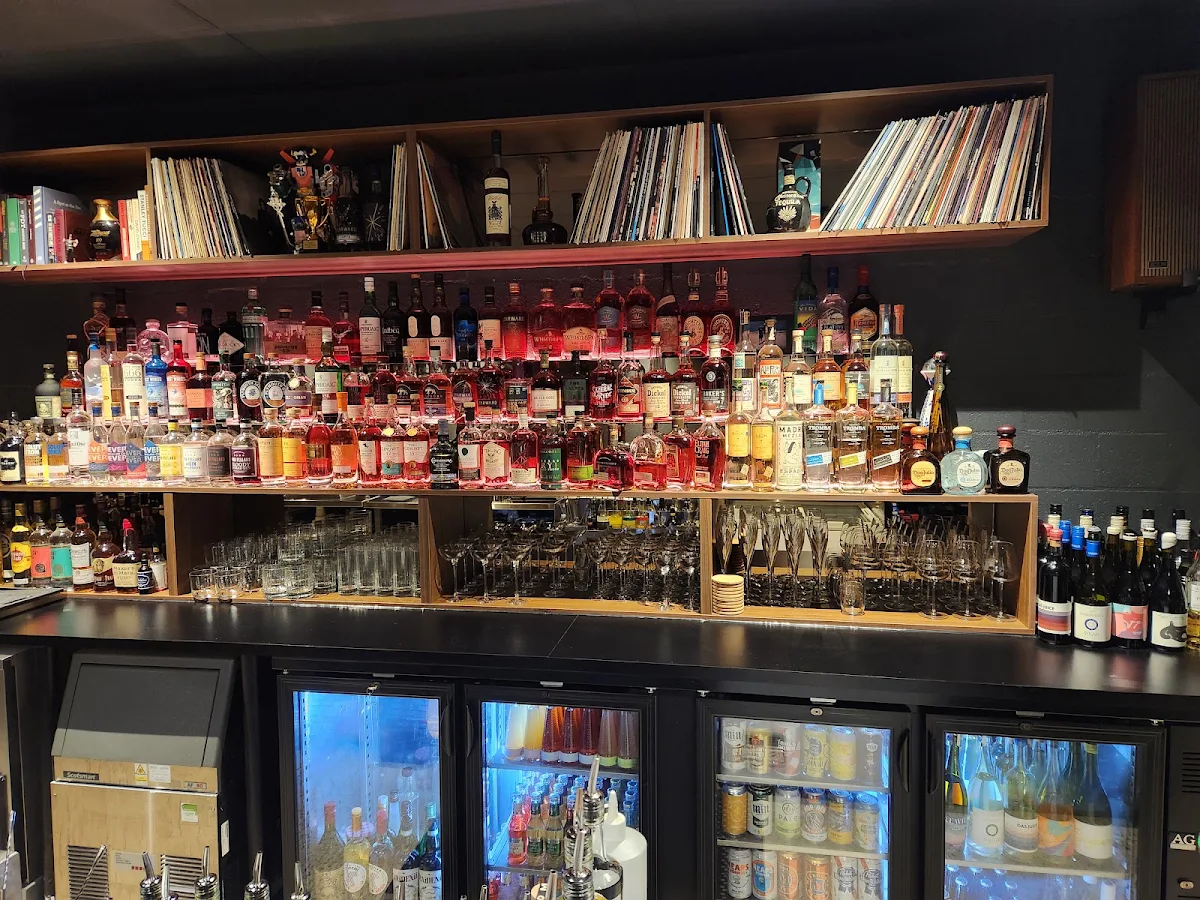 Vibe, Radio Social Club & Cocktail Bar
