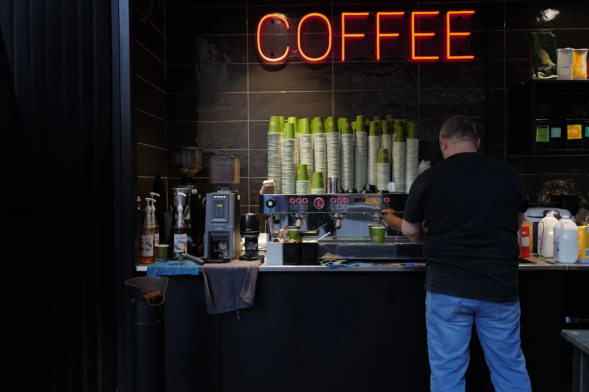 Vibe, Coffee Shop