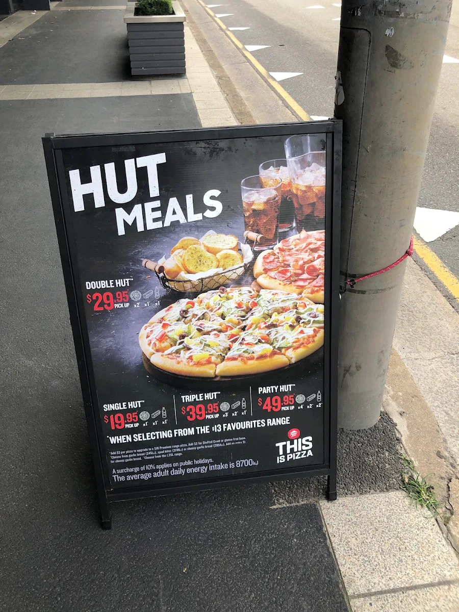 Menu, Pizza Hut Mascot