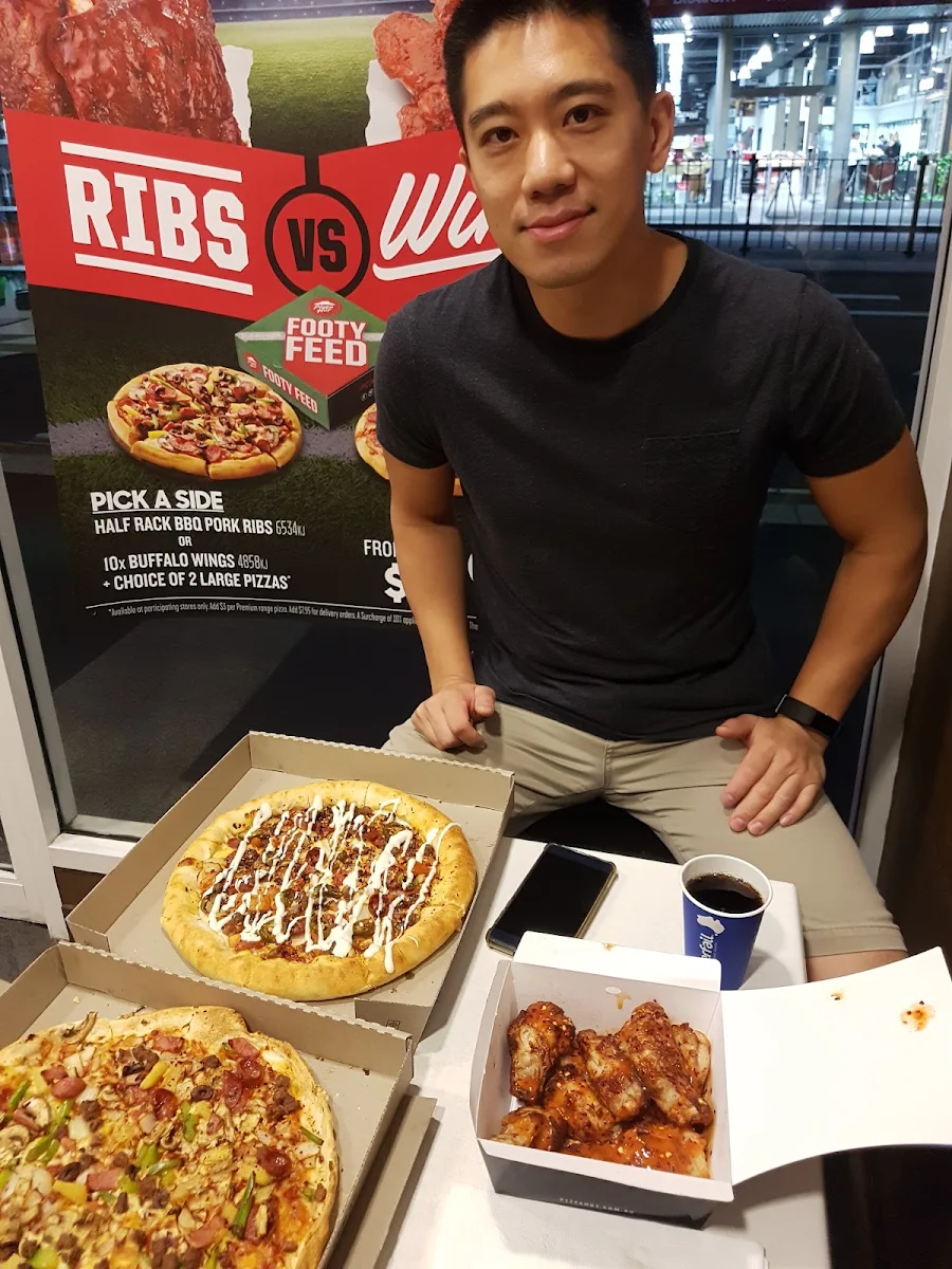 Menu, Pizza Hut Mascot