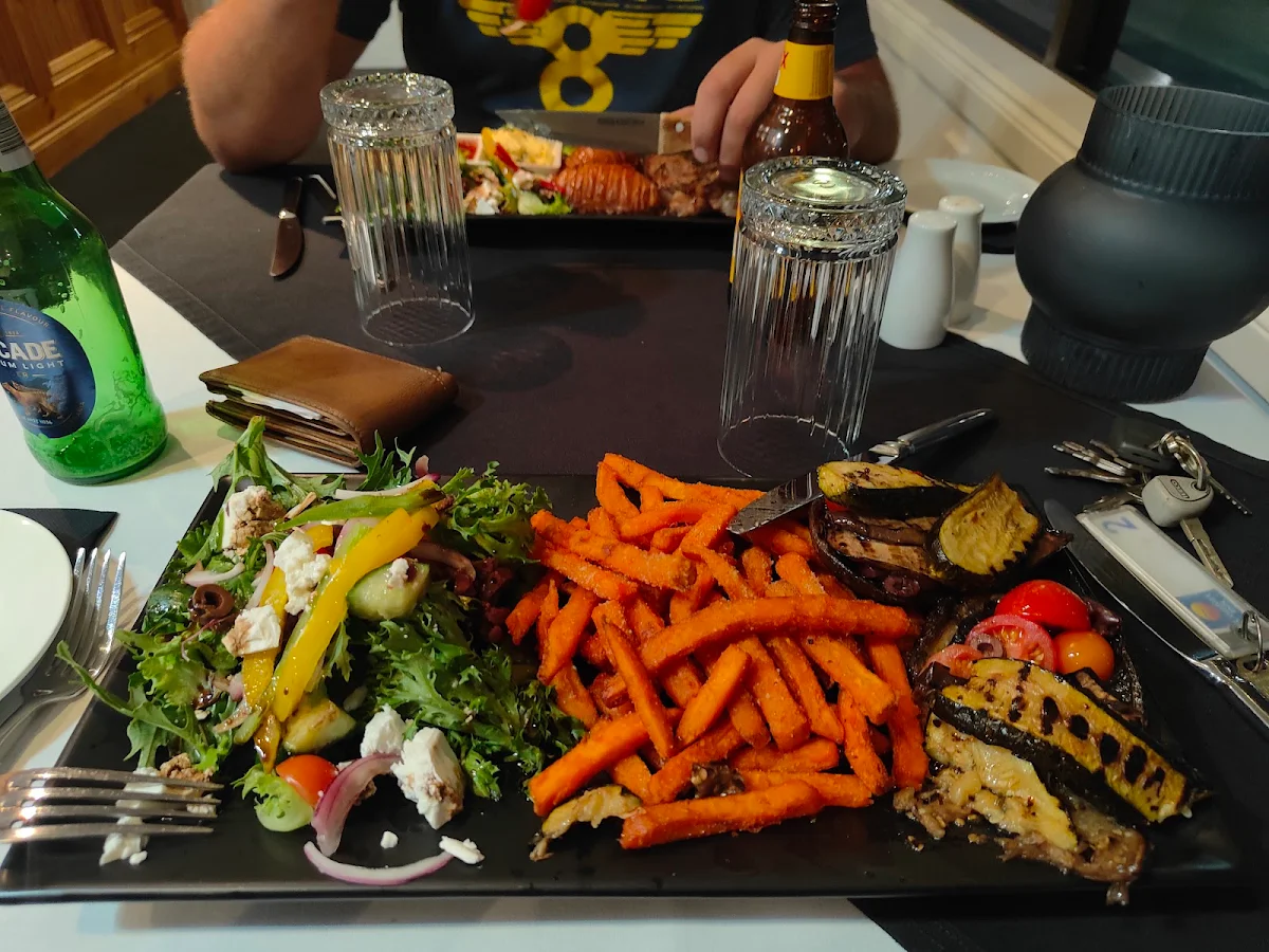 Food & drink, Hilltop Motel