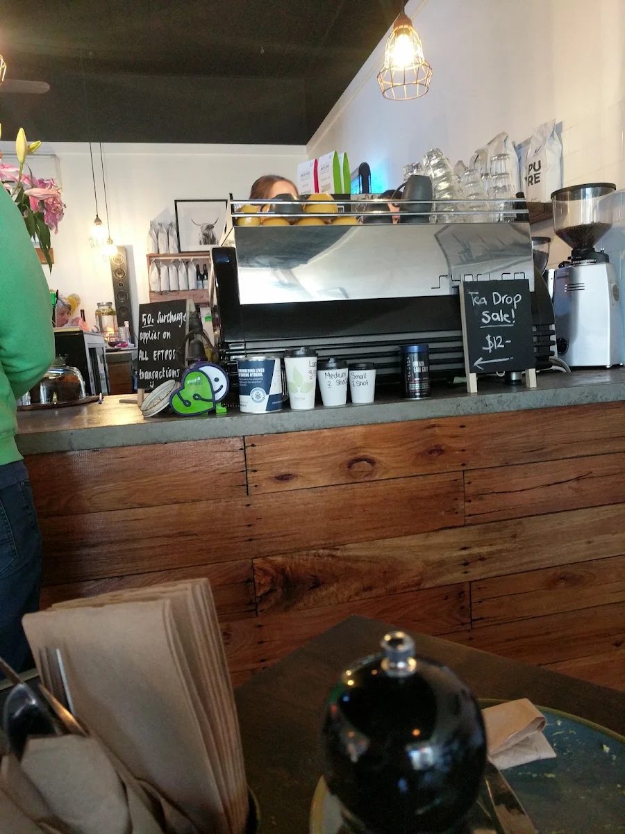 Vibe, Daily Dose Cafe