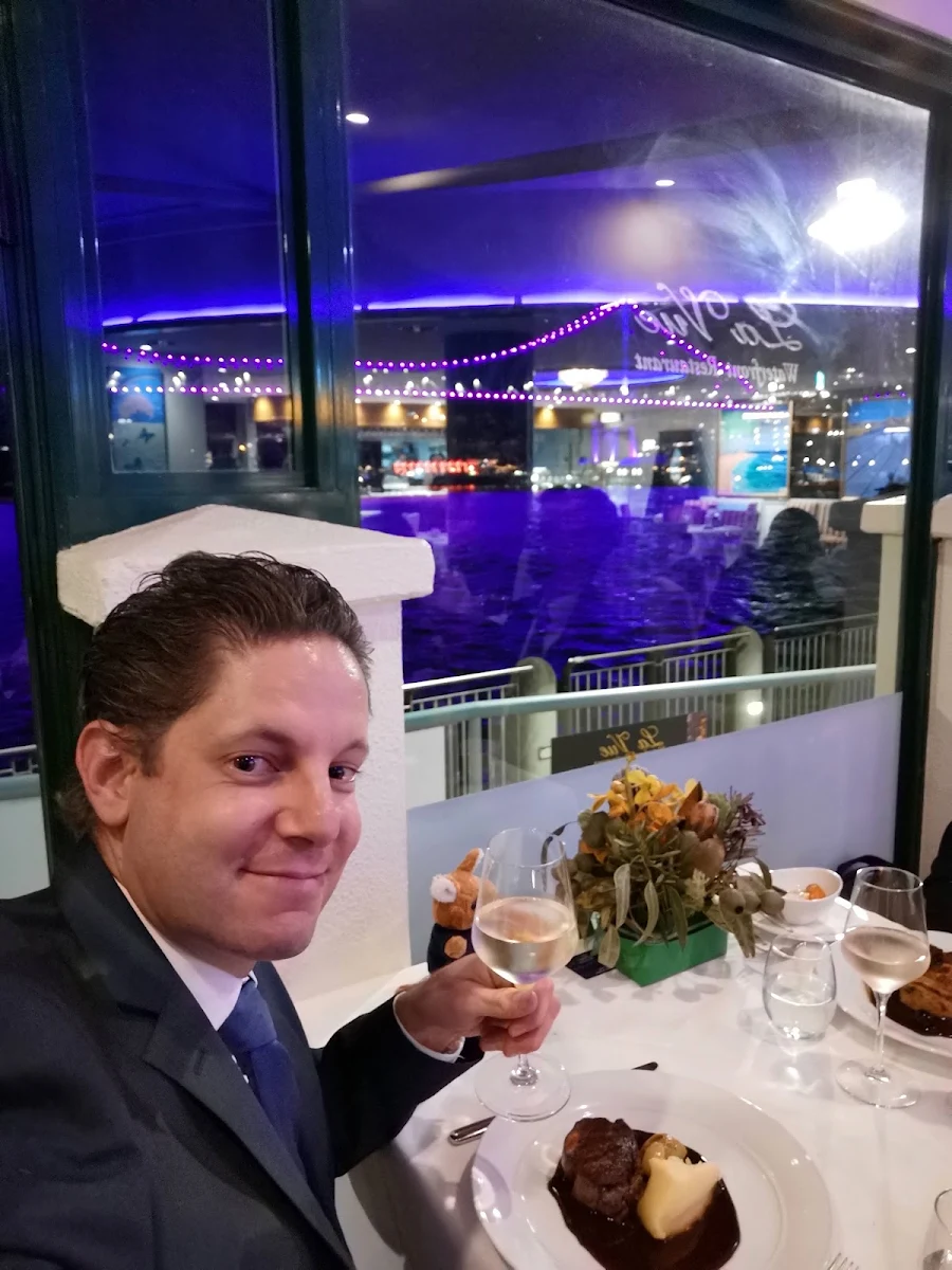 Vibe, La Vue Waterfront Restaurant
