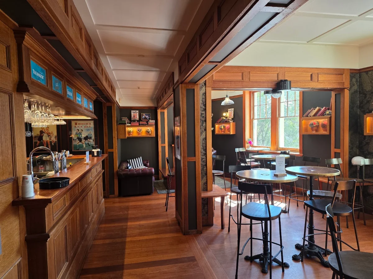 Vibe, Harbour View Hotel, The Rocks