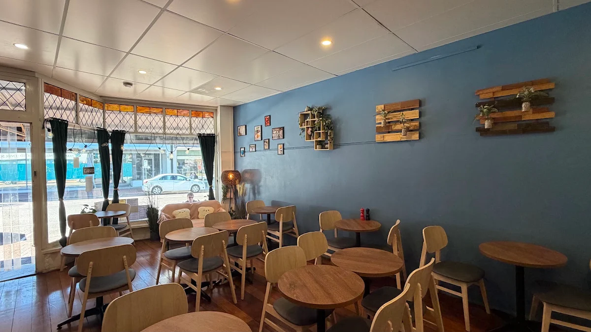 Vibe, Café 643 Vic Park