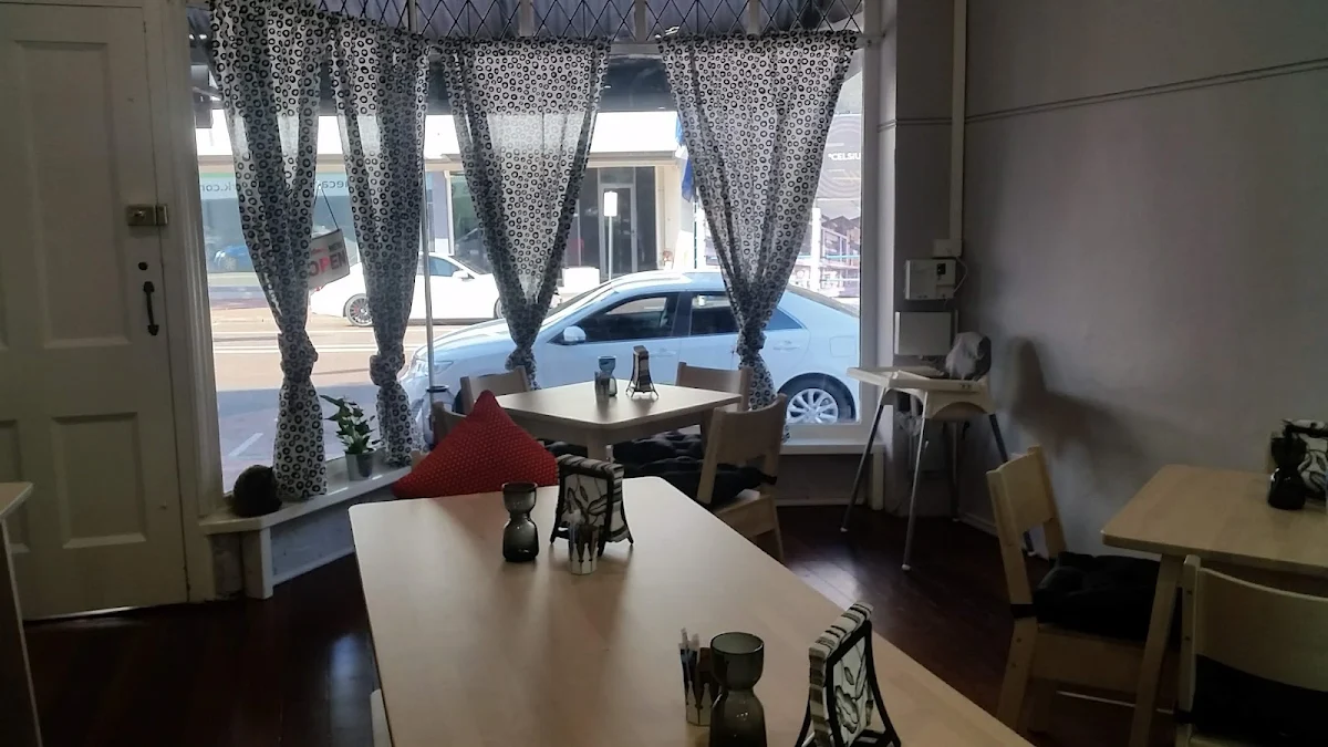 Vibe, Café 643 Vic Park