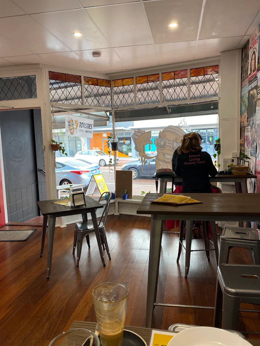 Vibe, Café 643 Vic Park