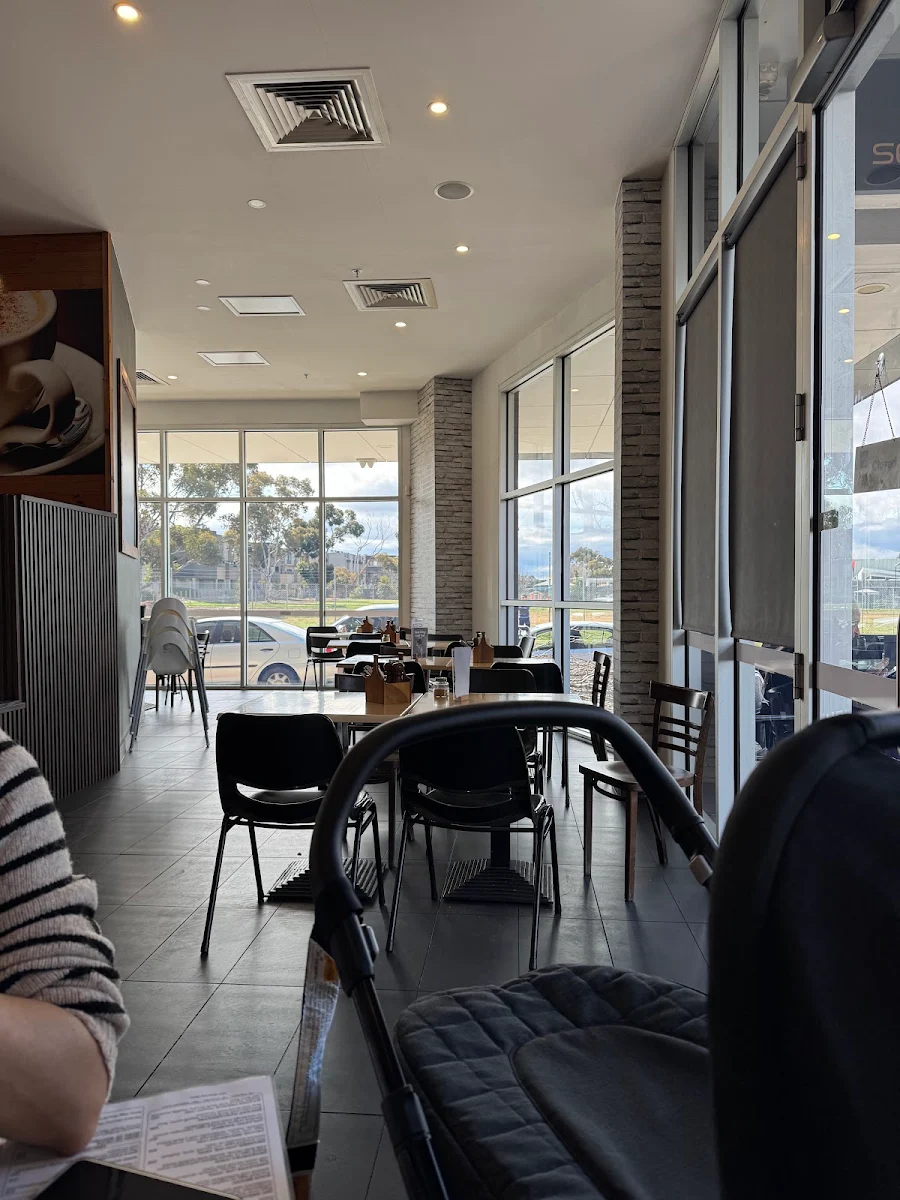Vibe, Serrano's Cafe