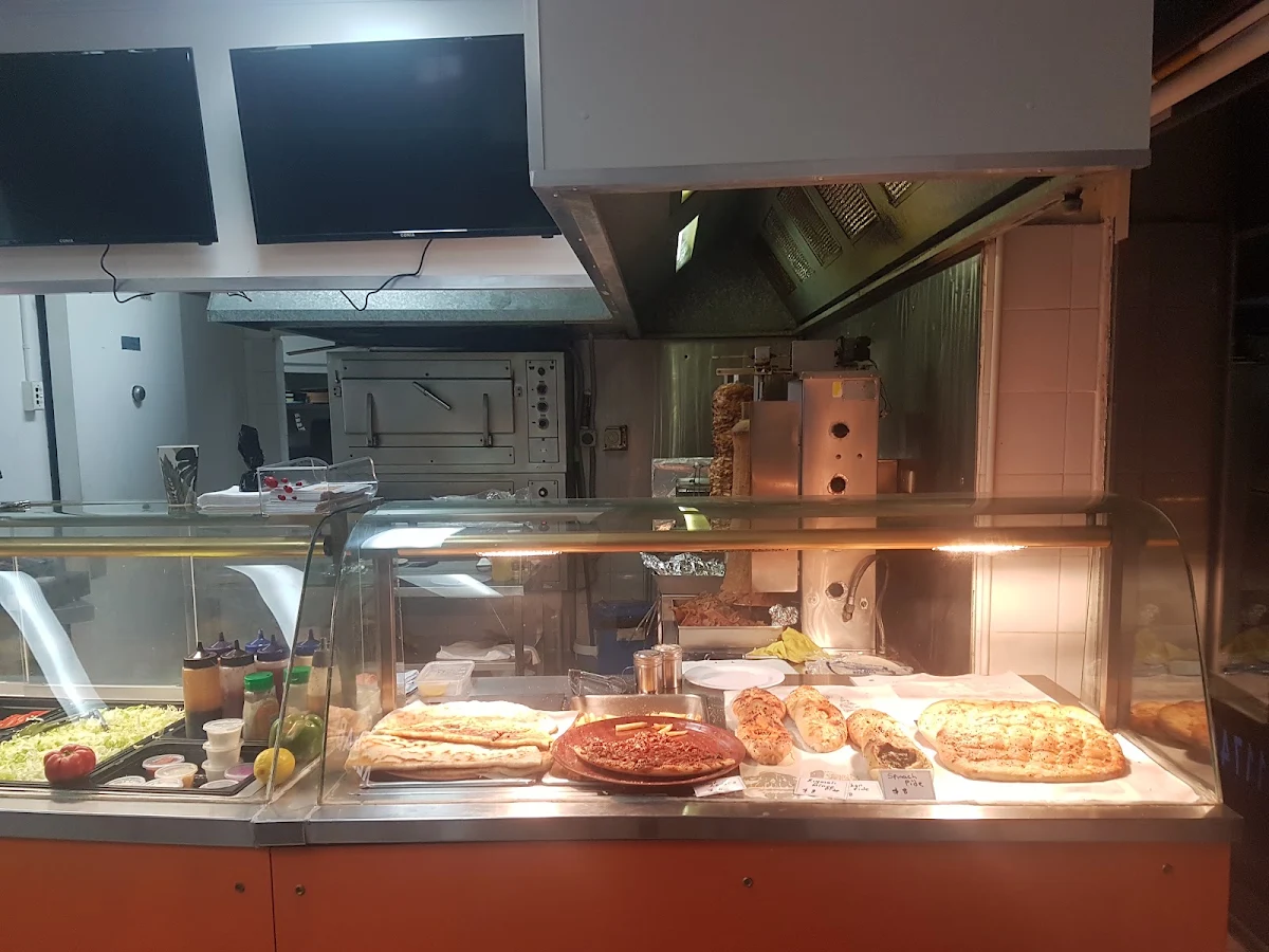 Vibe, Mummy's Kebabs