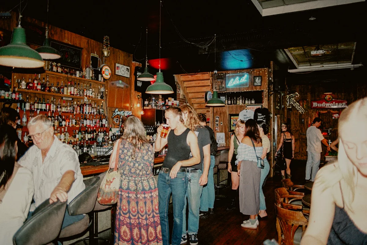 Vibe, Lulie Tavern