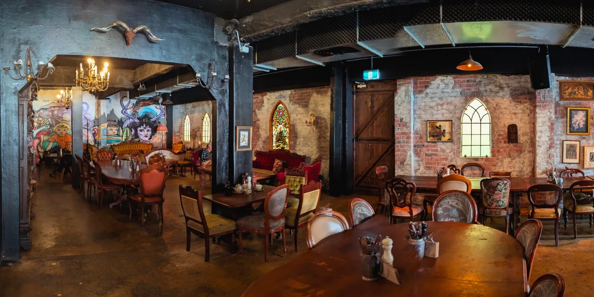 Vibe, Dark Arts Cafe & Bar