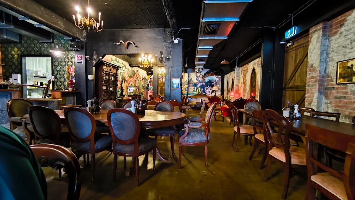 Vibe, Dark Arts Cafe & Bar