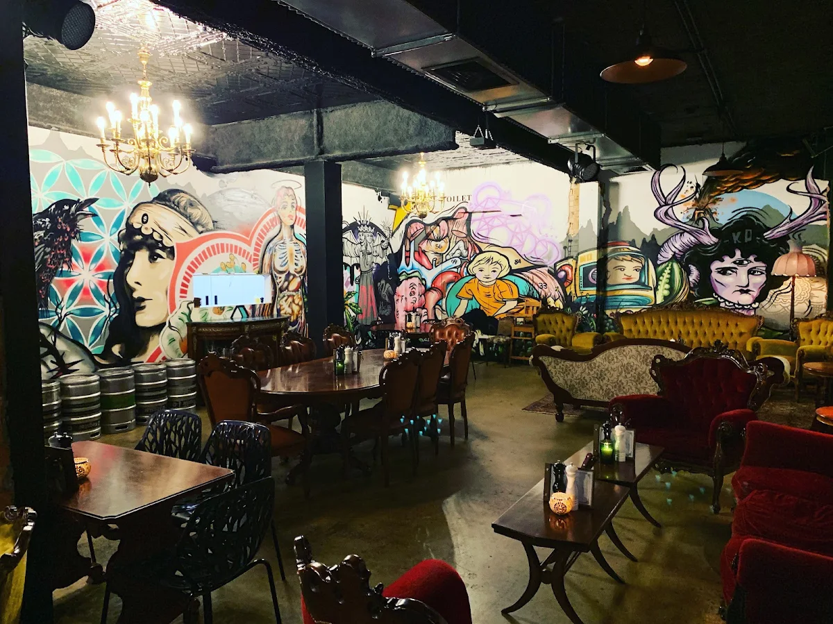 Vibe, Dark Arts Cafe & Bar