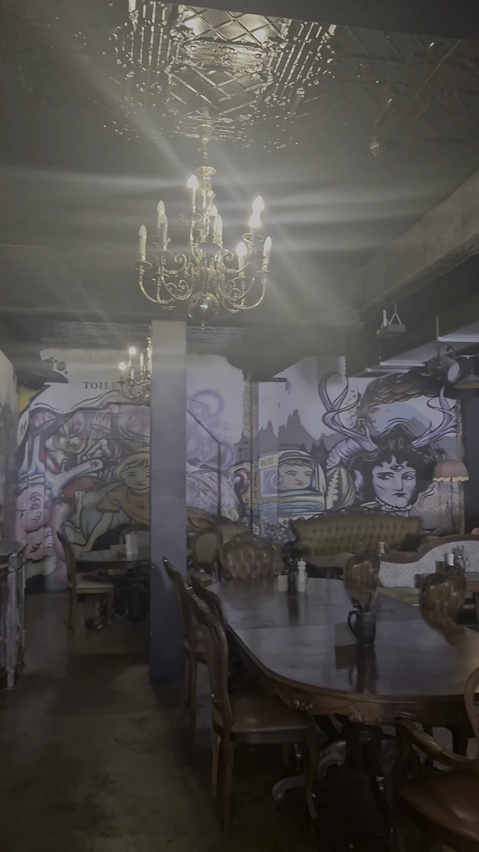 Vibe, Dark Arts Cafe & Bar