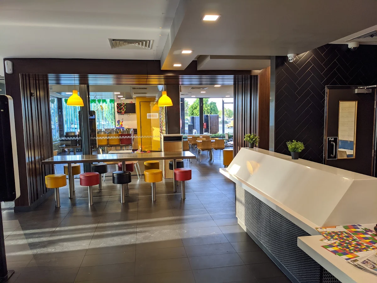 Vibe, McDonald's Warnbro