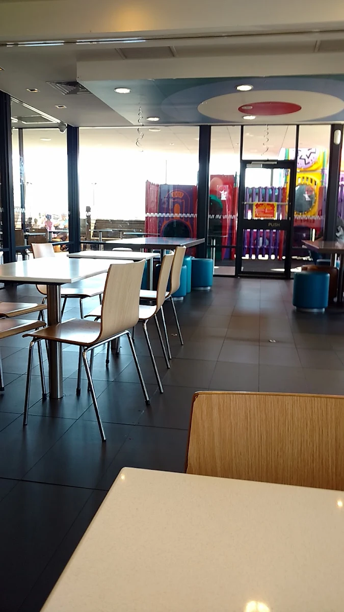 Vibe, McDonald's Warnbro