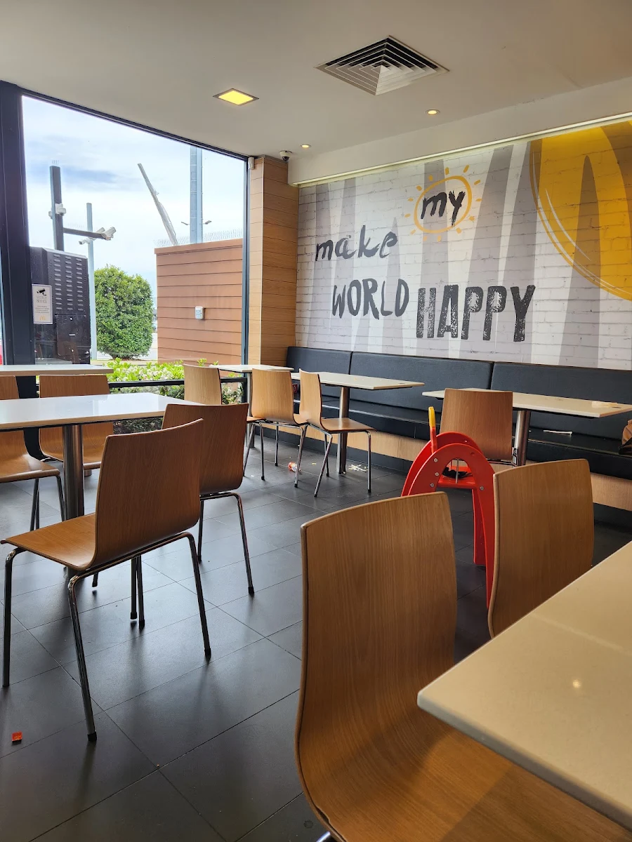 Vibe, McDonald's Warnbro