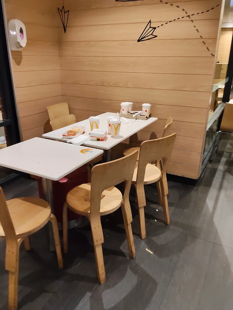 Vibe, McDonald's Warnbro