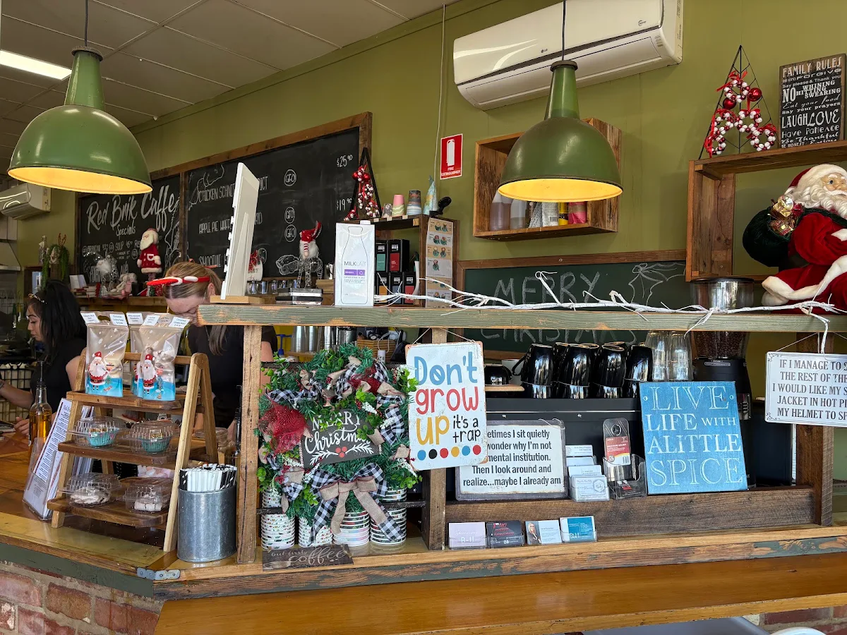 Vibe, Red Brik Caffe