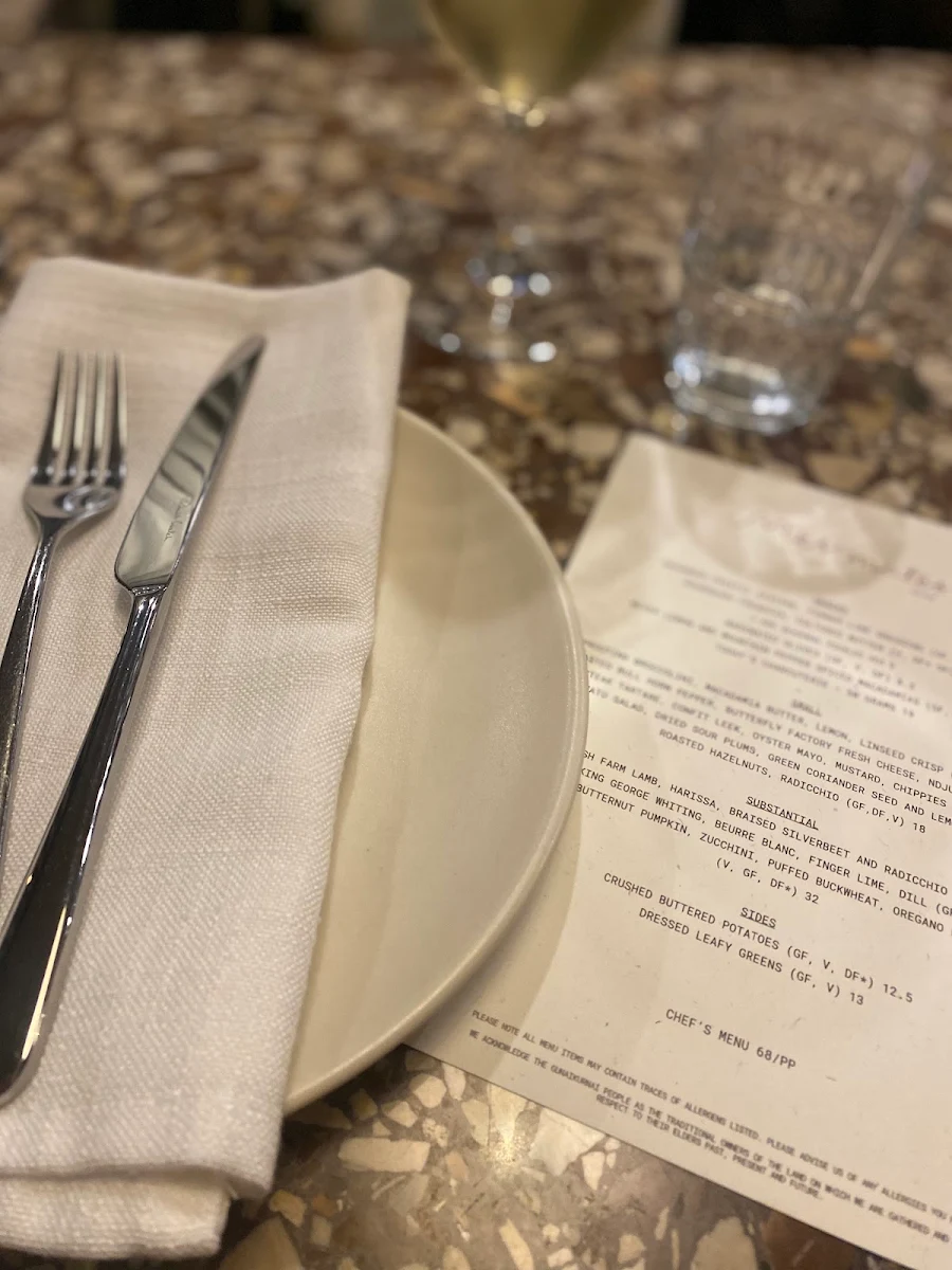 Menu, Messmates Dining