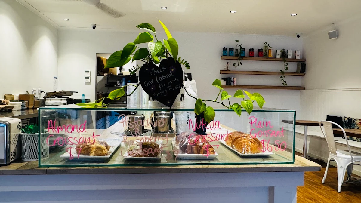 Vibe, Bean Board cafe