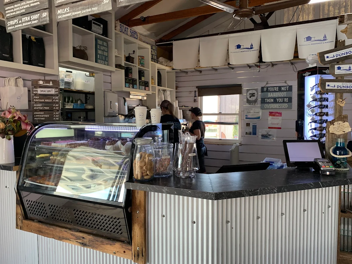 Vibe, Dunbogan Boatshed & Marina