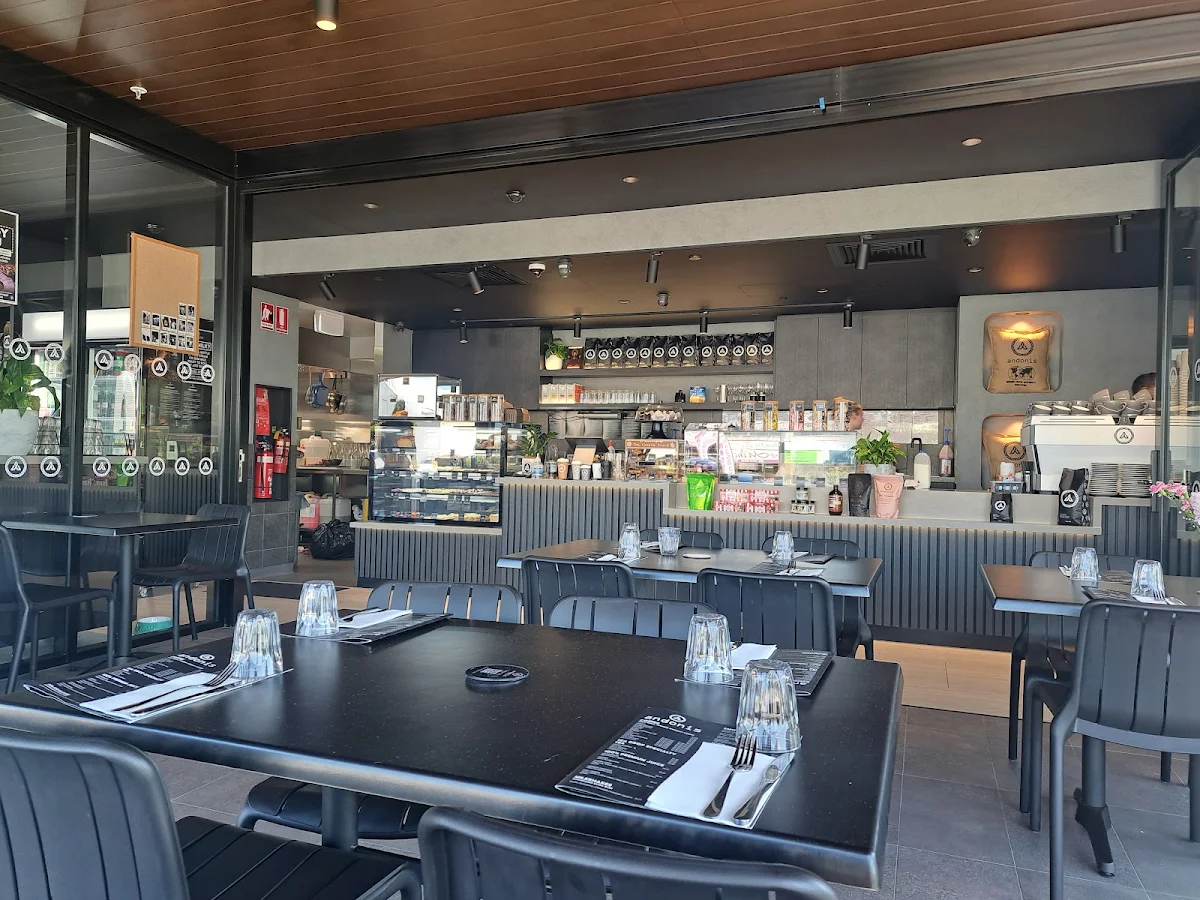 Vibe, Andonis Cafe & Bar, Manly