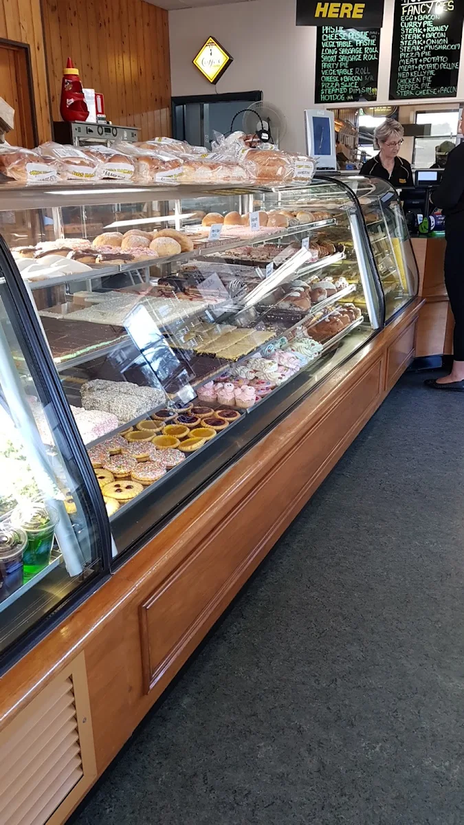 Vibe, Kings Bakery & Cafe