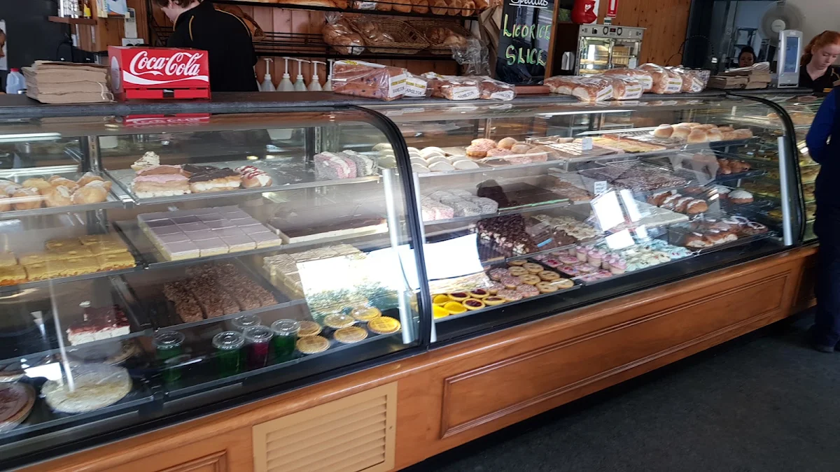 Vibe, Kings Bakery & Cafe