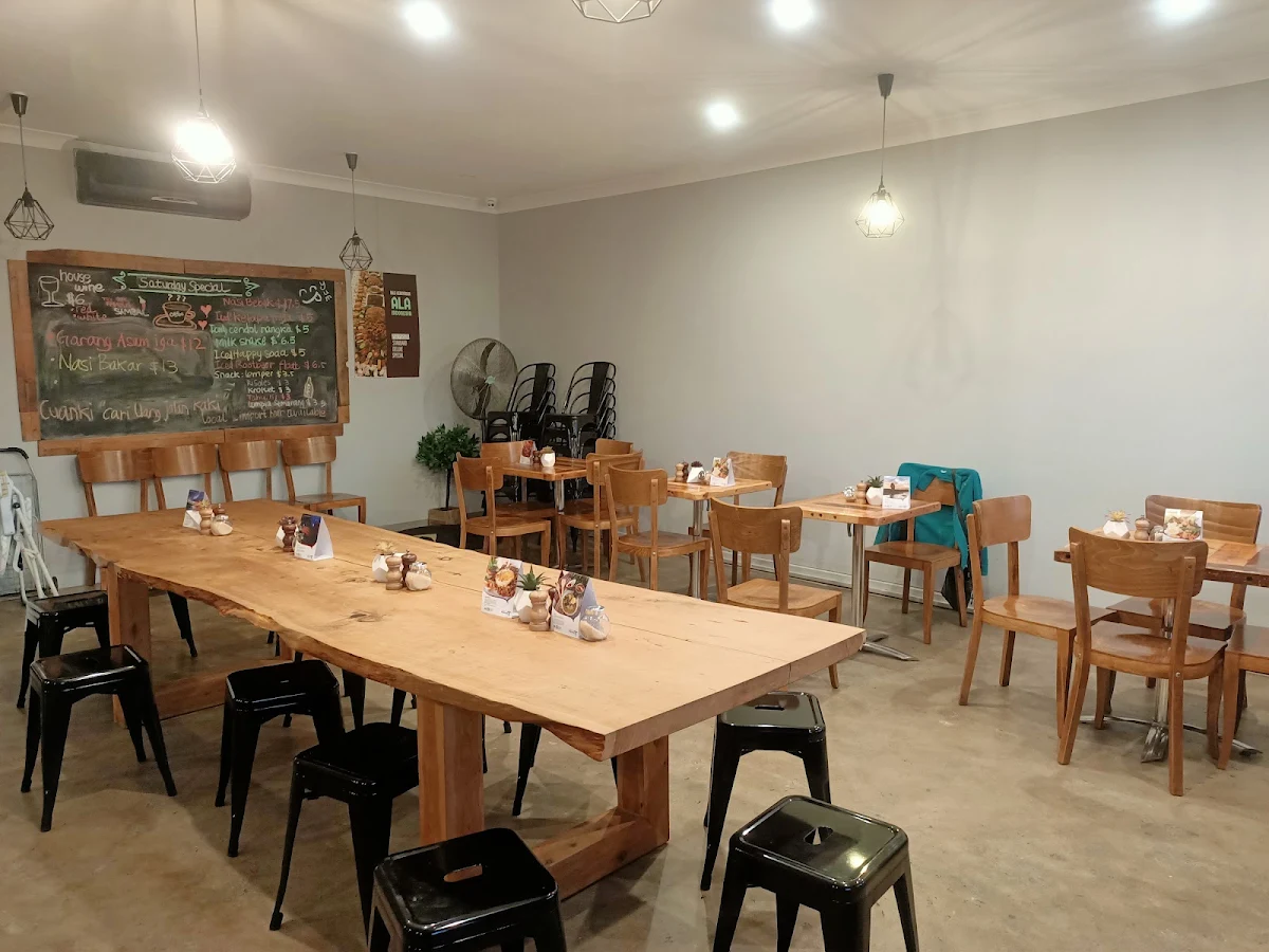 Vibe, Ny Ratna Kitchen