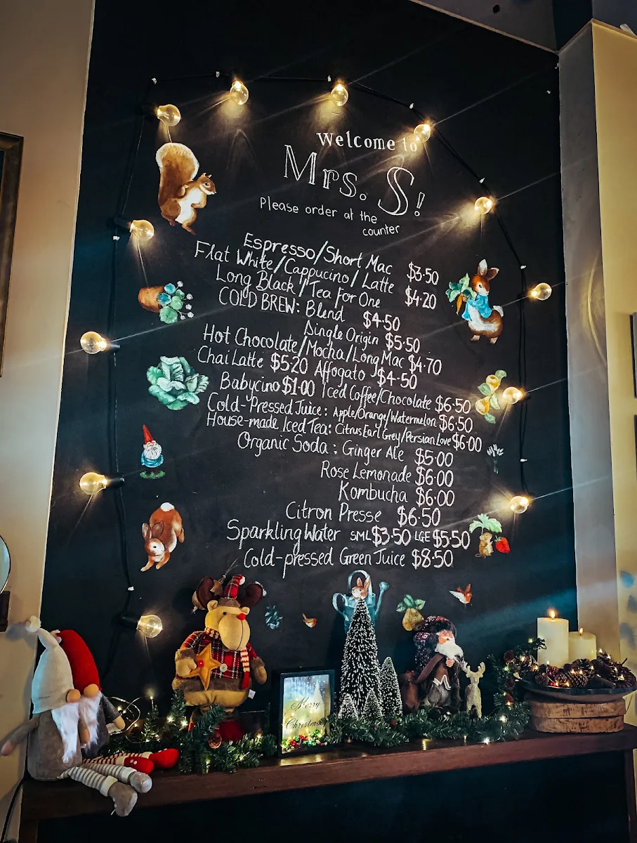 Menu, Mrs. S Café