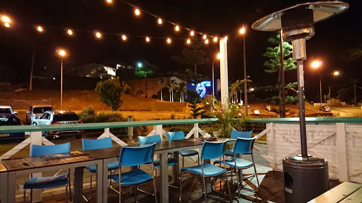 Vibe, The Boat House (Boaty's)