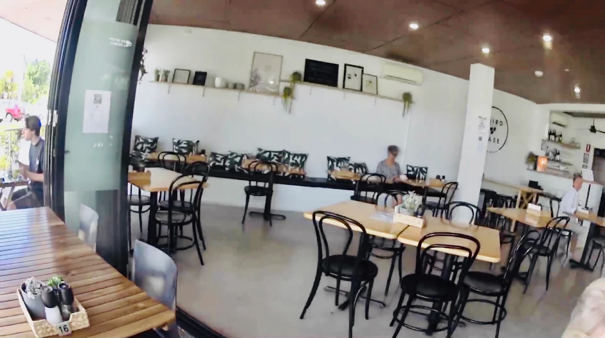 Vibe, Third Base Cafe