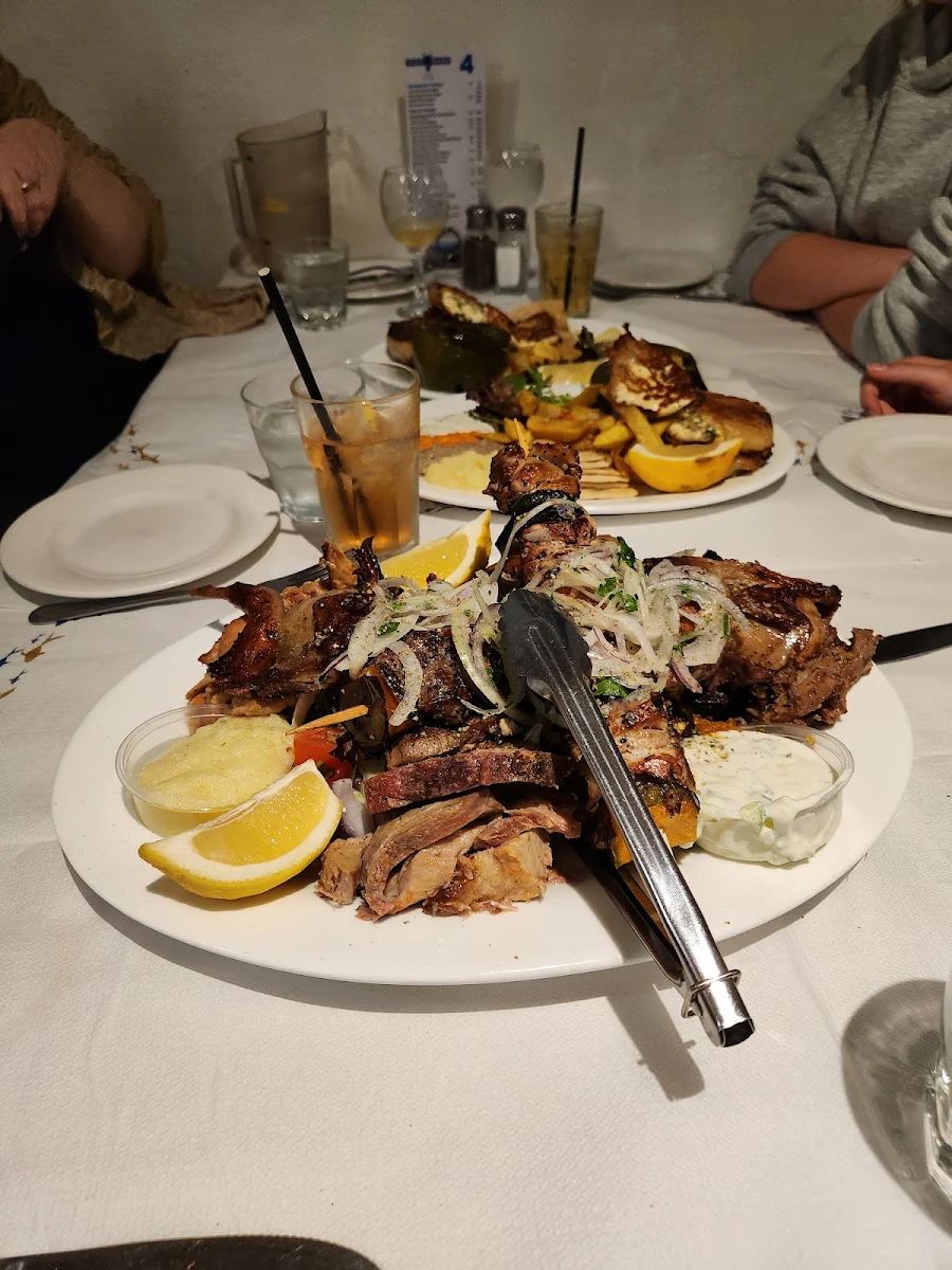 Food & drink, Nikos Tavern