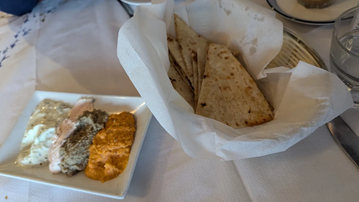 Food & drink, Nikos Tavern
