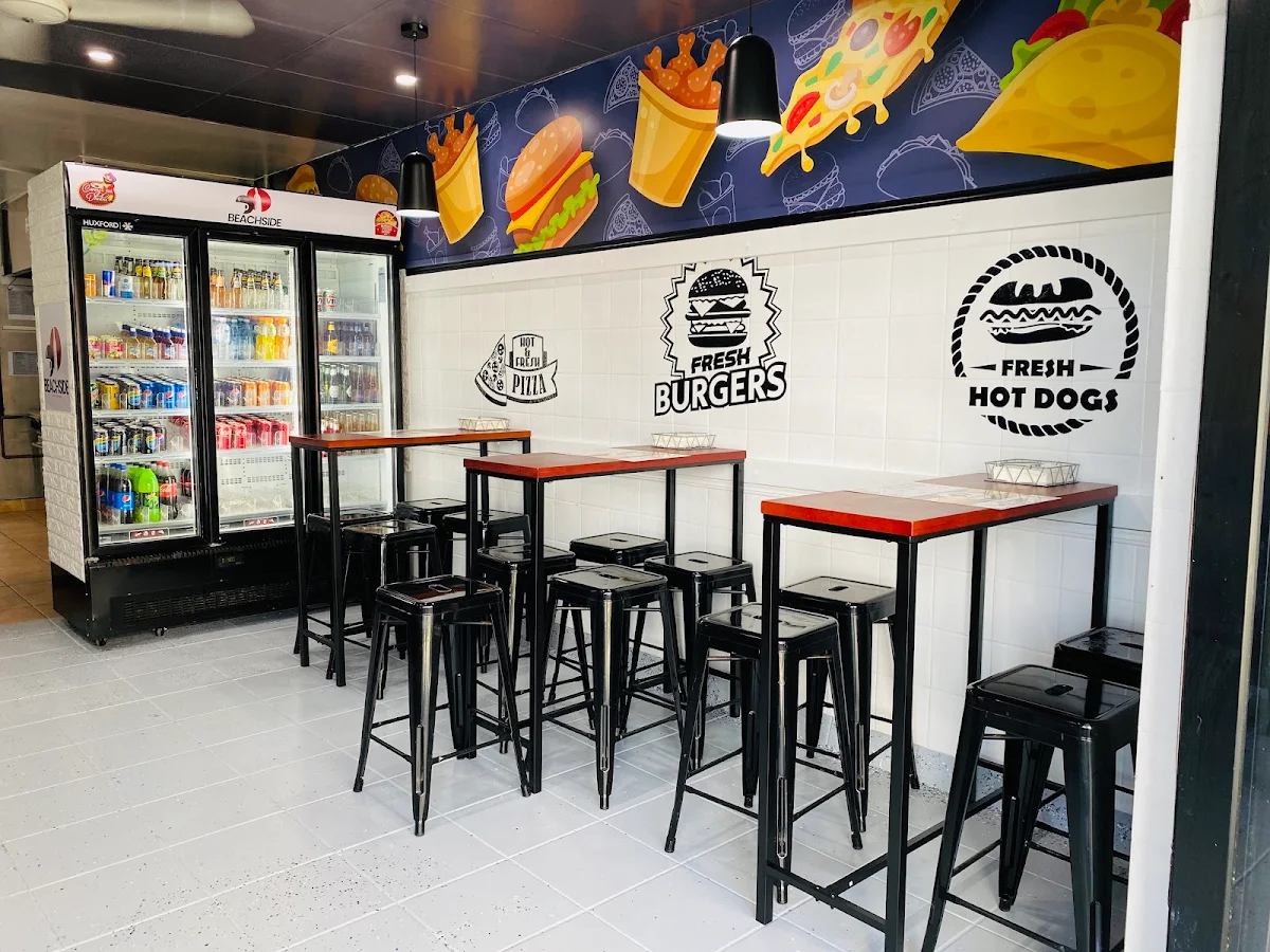 Vibe, Burger,pizza and wrap bar